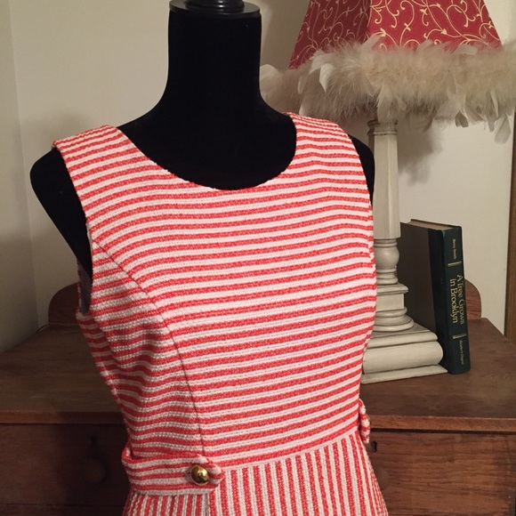 Banana Republic Dresses & Skirts - Banana Republic sleeveless Midi, size 6
